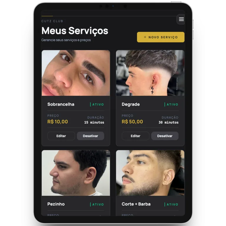 Catálogo de serviços do CutzClub no tablet